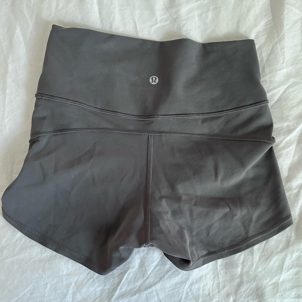 Lululemon In Movement High-Rise Short 2.5"